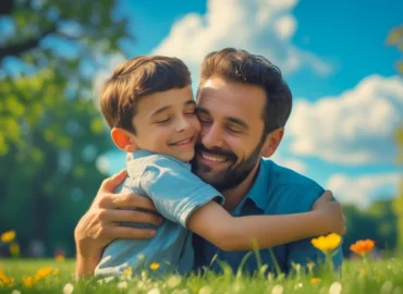 Um pai sorrindo, abraçando carinhosamente seu filho em um parque, simbolizando a importância da figura paterna na vida da criança e a busca pela guarda em casos de abandono materno.
